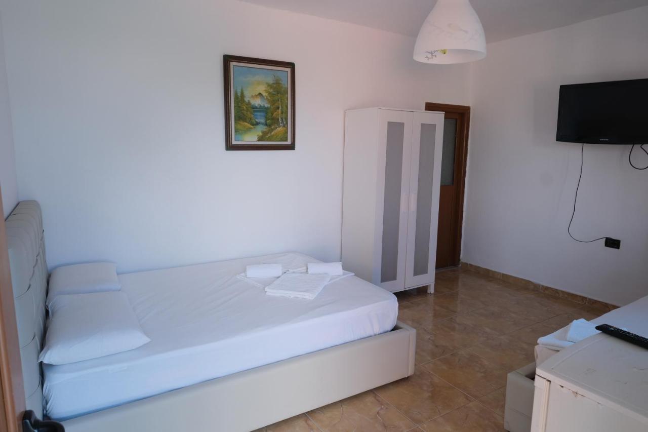 Mehilli Hotel Dhermi Exterior photo
