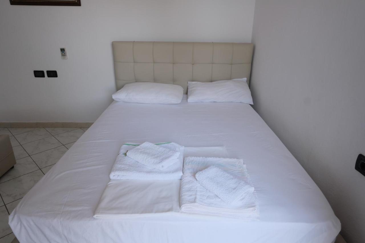 Mehilli Hotel Dhermi Exterior photo