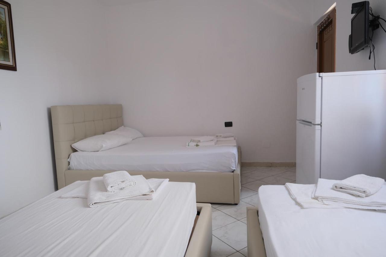 Mehilli Hotel Dhermi Exterior photo